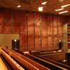 歌舞伎劇場内の松葉のデザインによるロートアイアンのオーナメント壁面（音響障害を排した）②